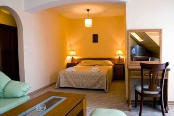 Фото номера Двухместный номер Делюкс с 1 кроватью Отель Family Hotel Zora г. Разлог 7